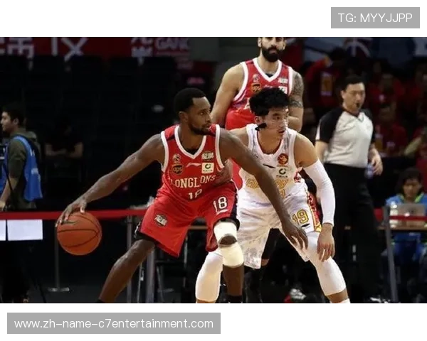 广州篮球队实力引发热议球迷对球队表现的不同看法与争论 广州篮球队实力引发热议球迷对球队表现的不同看法与争论